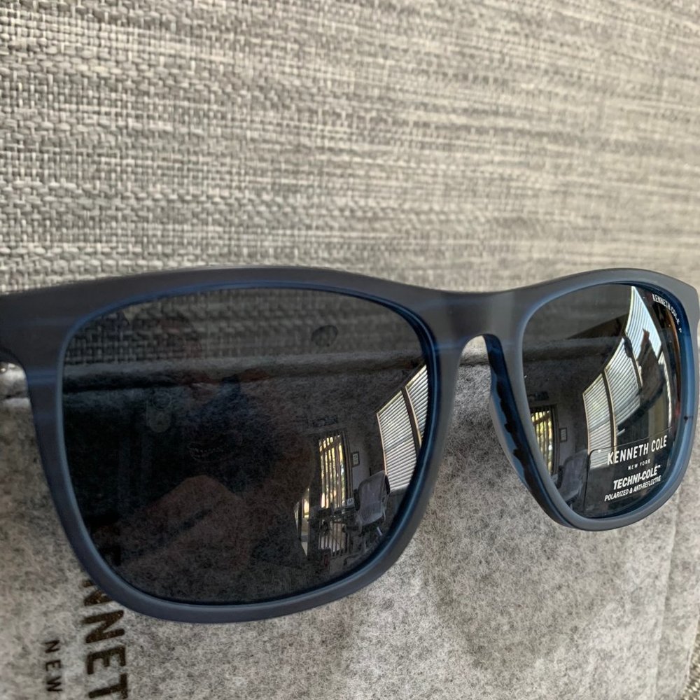 NIB Men's Kenneth Cole Sunglasses
